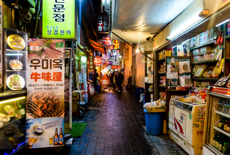 Myeongdong Alley street food coreen